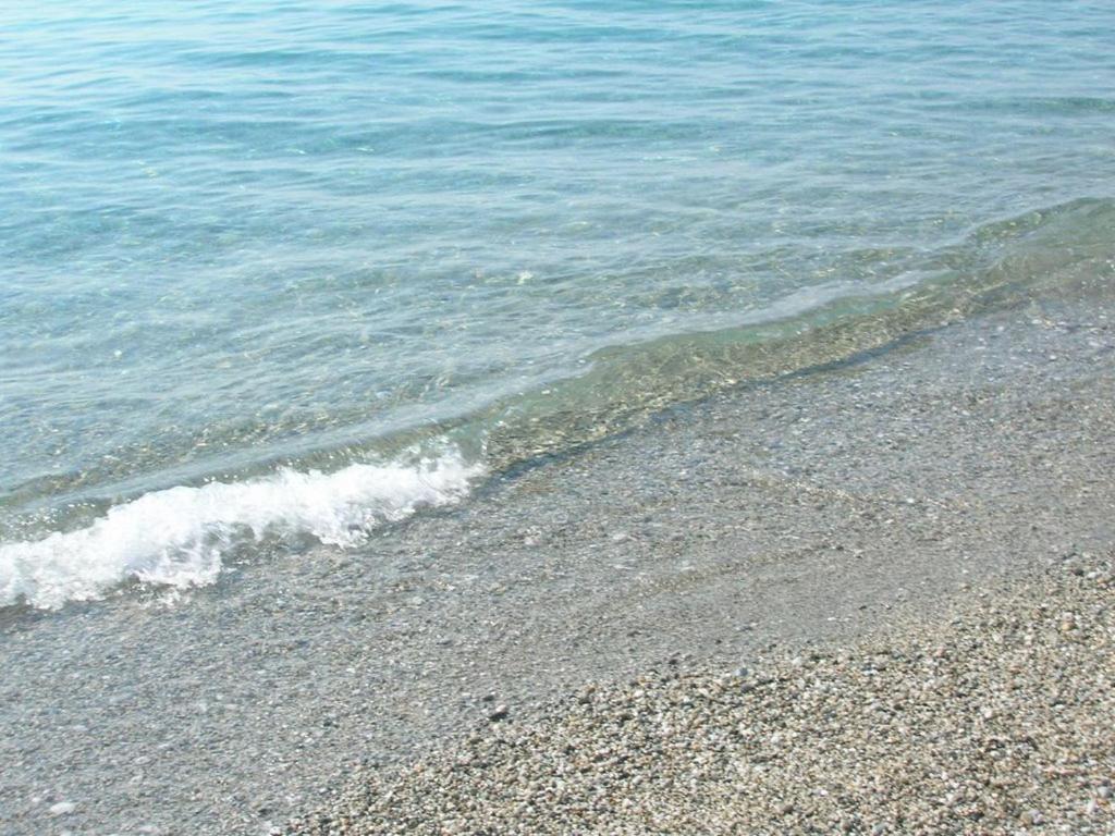 Monolocale Deluxe A 2,7 Km Dal Mare Per 2 Persone Apartment Siderno Bagian luar foto